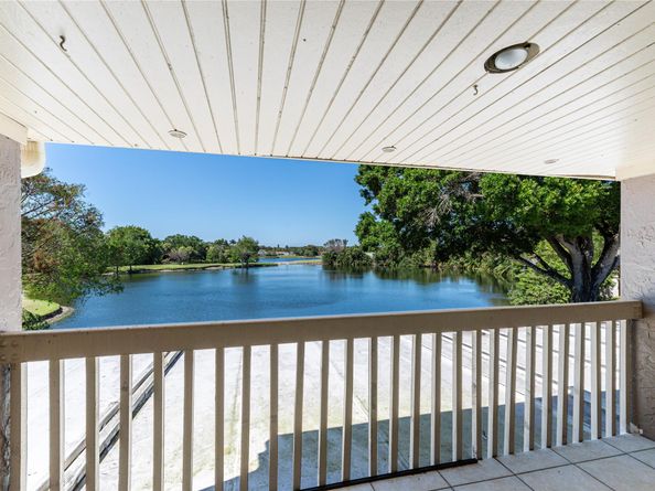 105 Saint Andrews Rd 105, Hollywood FL 33021