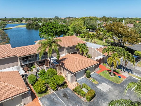 105 Saint Andrews Rd 105, Hollywood FL 33021