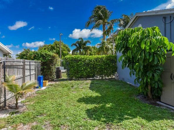340 Russlyn Drive, West Palm Beach FL 33405
