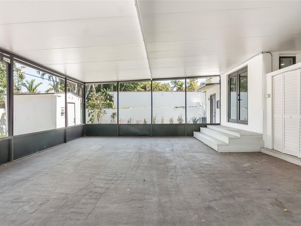 2271 SW 19th Ter, Miami FL 33145