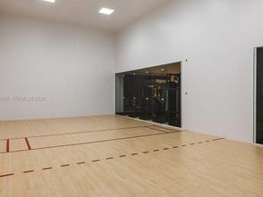 225 N Miami Avenue 2810, Miami FL 33128