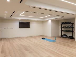225 N Miami Avenue 2810, Miami FL 33128