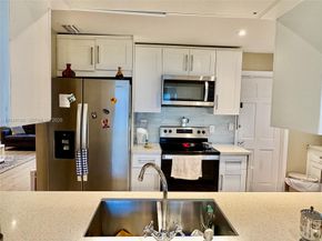 8225 NW 12th Court, Plantation FL 33322