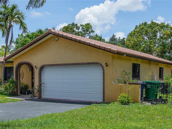 2315 NW 98th Terrace, Coral Springs FL 33065