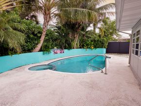 113 Park Lane E, Hypoluxo FL 33462