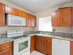 1830 Dixieanna St 404, Hollywood FL 33020