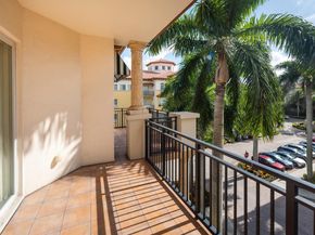 16101 Emerald Estates Dr 457, Weston FL 33331