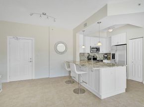 1931 NE 2nd Street 302, Deerfield Beach FL 33441