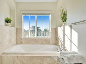 1931 NE 2nd Street 302, Deerfield Beach FL 33441