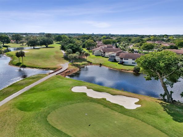 8740 Azalea Ct 102, Tamarac FL 33321