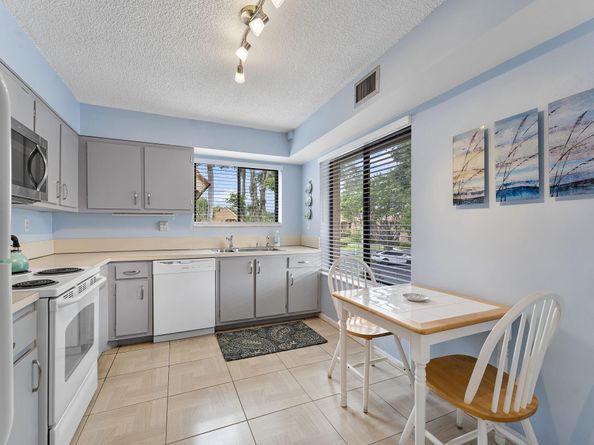 11234 Green Lake Drive 201, Boynton Beach FL 33437