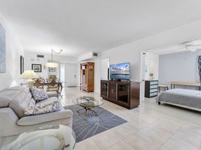 11234 Green Lake Drive 201, Boynton Beach FL 33437