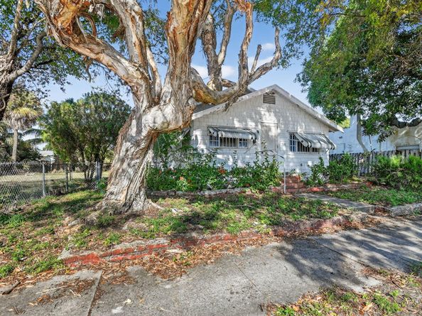 719 55th Street, West Palm Beach FL 33407