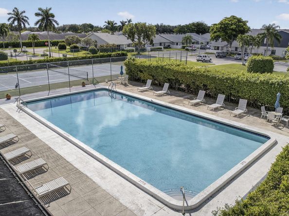 2641 Gately Drive W 2404, West Palm Beach FL 33415
