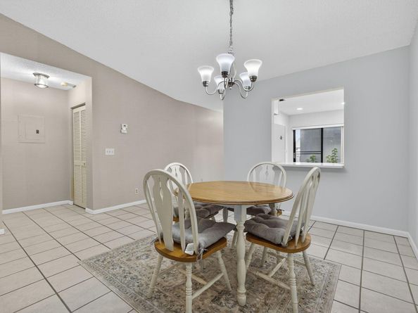 2641 Gately Drive W 2404, West Palm Beach FL 33415