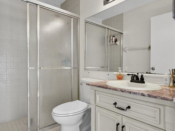 2641 Gately Drive W 2404, West Palm Beach FL 33415