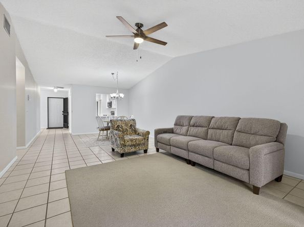 2641 Gately Drive W 2404, West Palm Beach FL 33415
