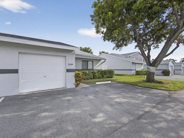 2641 Gately Drive W 2404, West Palm Beach FL 33415