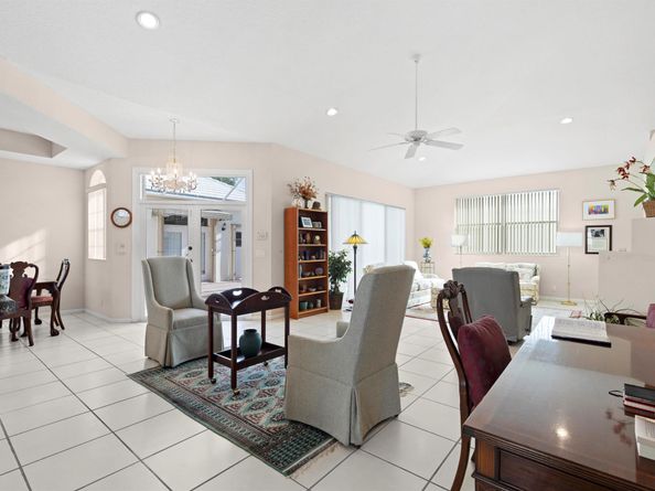 292 Canterbury Drive E, Palm Beach Gardens FL 33418
