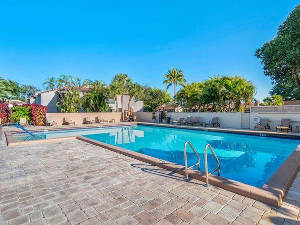 9285 Vista Del Lago D, Boca Raton FL 33428
