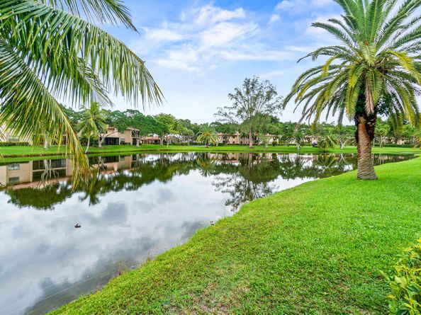 9285 Vista Del Lago D, Boca Raton FL 33428