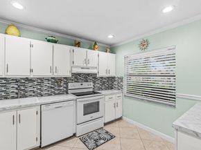 9285 Vista Del Lago D, Boca Raton FL 33428