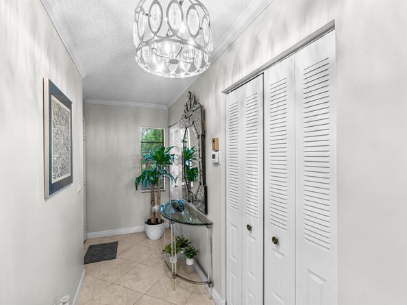 9285 Vista Del Lago D, Boca Raton FL 33428