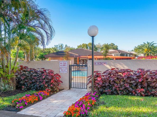 9285 Vista Del Lago D, Boca Raton FL 33428