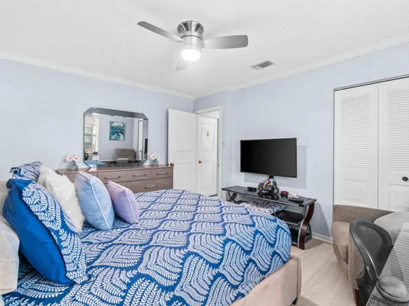 9285 Vista Del Lago D, Boca Raton FL 33428