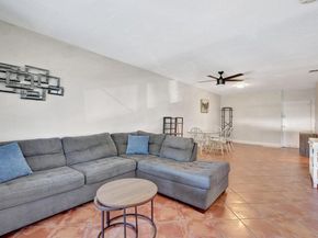 2400 NE 33rd Avenue 211, Fort Lauderdale FL 33305