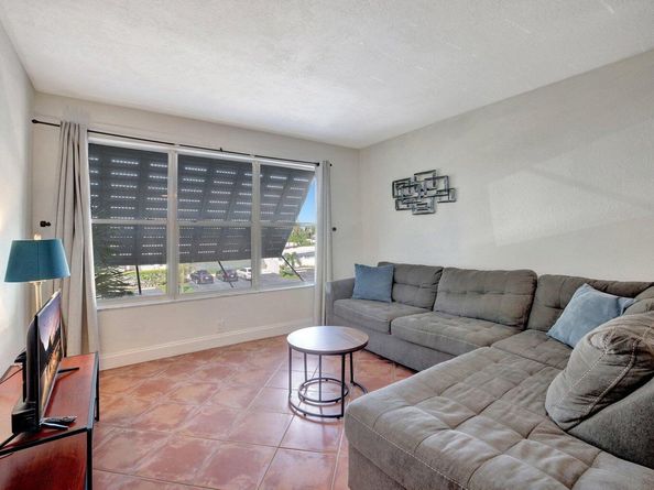 2400 NE 33rd Avenue 211, Fort Lauderdale FL 33305