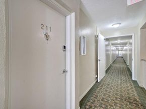 2400 NE 33rd Avenue 211, Fort Lauderdale FL 33305