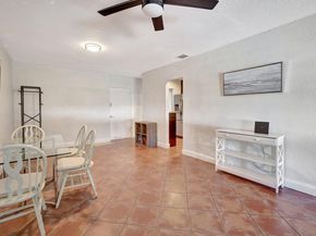 2400 NE 33rd Avenue 211, Fort Lauderdale FL 33305