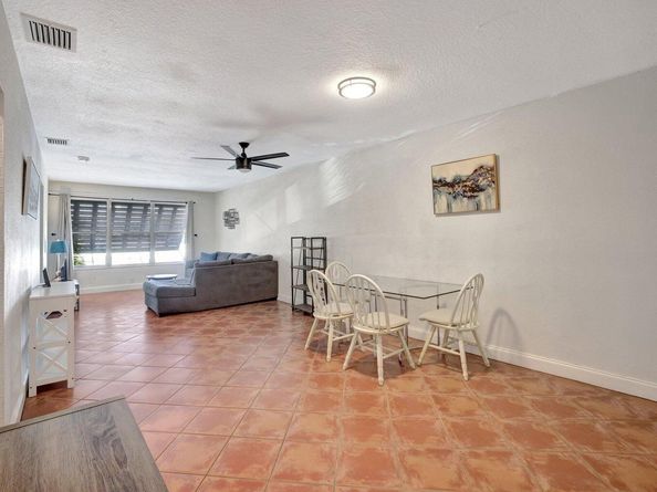 2400 NE 33rd Avenue 211, Fort Lauderdale FL 33305