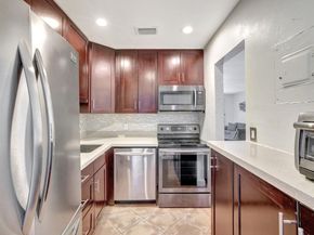 2400 NE 33rd Avenue 211, Fort Lauderdale FL 33305