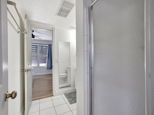 2400 NE 33rd Avenue 211, Fort Lauderdale FL 33305