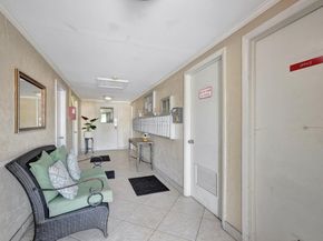 2400 NE 33rd Avenue 211, Fort Lauderdale FL 33305