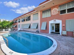 2400 NE 33rd Avenue 211, Fort Lauderdale FL 33305