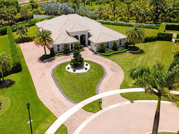 5202 S Sterling Ranch Circle, Davie FL 33314