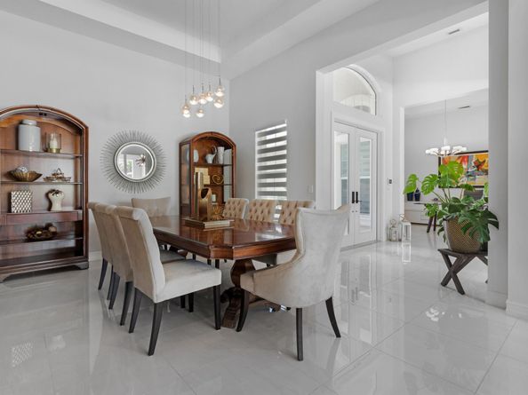 5202 S Sterling Ranch Circle, Davie FL 33314