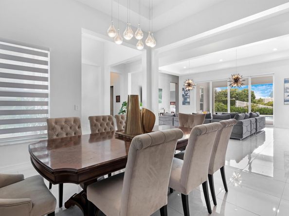 5202 S Sterling Ranch Circle, Davie FL 33314