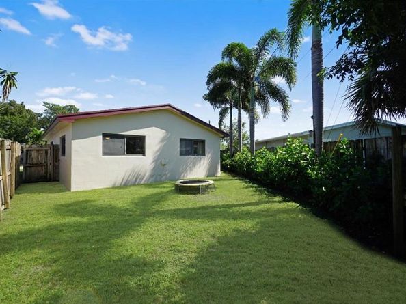 260 NE 51st Ct, Oakland Park FL 33334