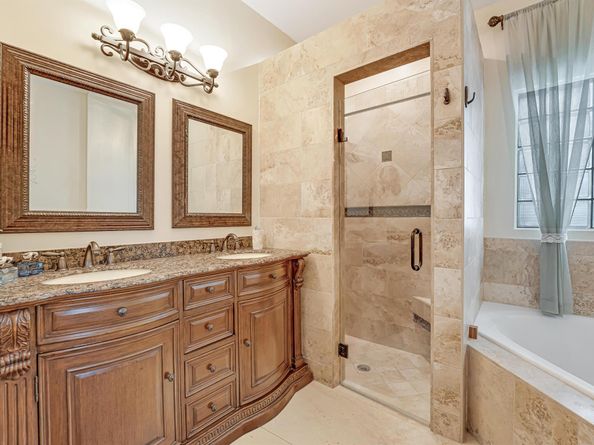 136 Caribe Court, Greenacres FL 33413