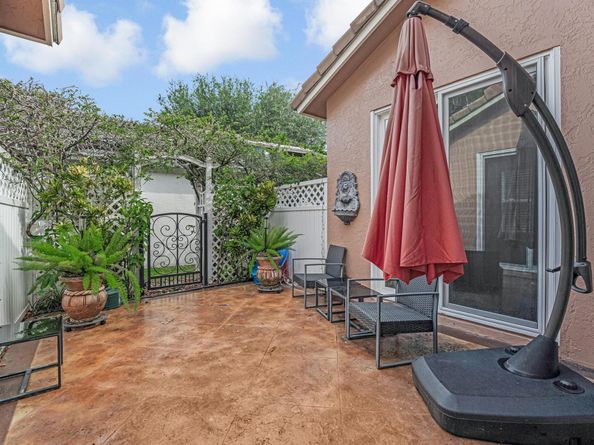136 Caribe Court, Greenacres FL 33413