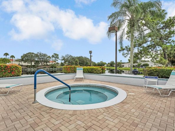 136 Caribe Court, Greenacres FL 33413