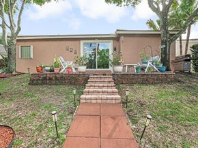 136 Caribe Court, Greenacres FL 33413