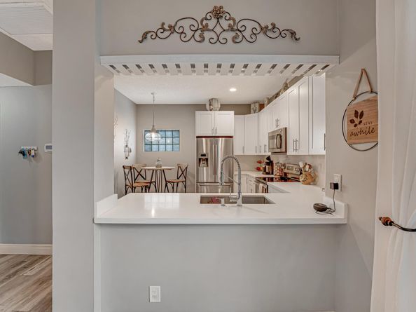136 Caribe Court, Greenacres FL 33413