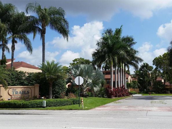 1210 Lakeview Drive E, Royal Palm Beach FL 33411