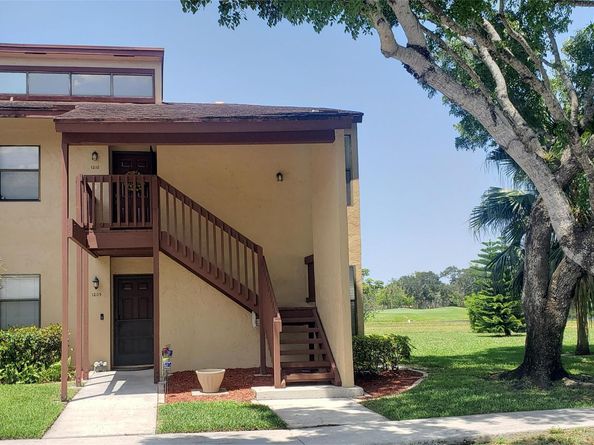 1210 Lakeview Drive E, Royal Palm Beach FL 33411
