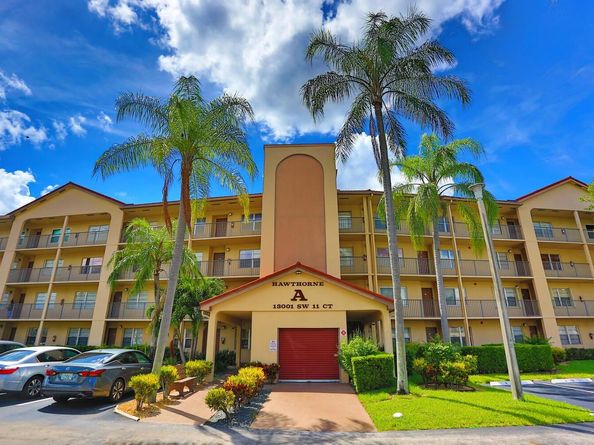 13001 SW 11th Ct 307, Hollywood FL 33027